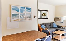 Coral Villa @ The Reef